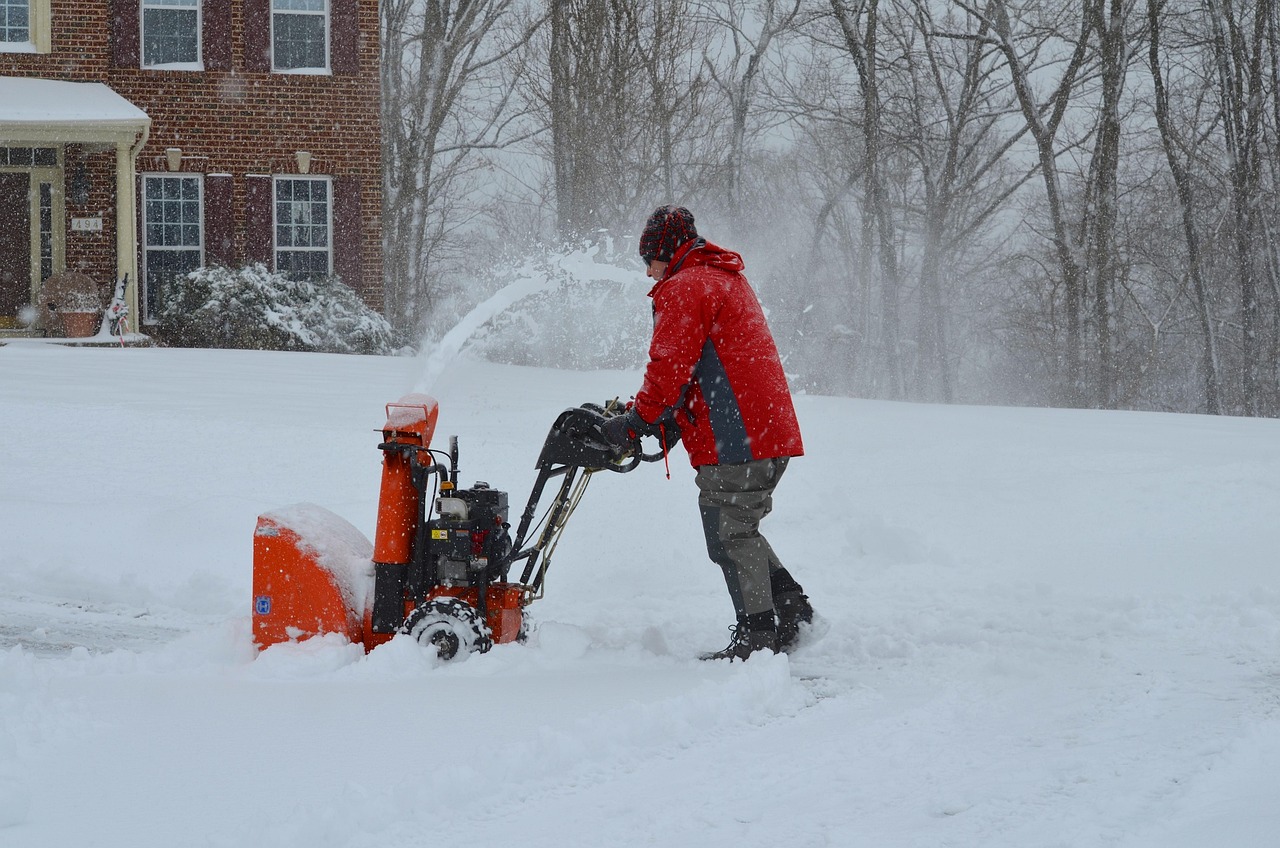 10 Best Cordless Snow Blower Under $500 - FarmTilling